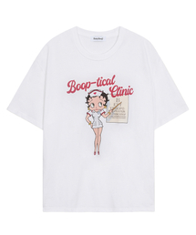 CNVS（ベティ ブープ）の「Betty Boop Nurse Boop Overfit Short Sleeve T-Shirt_White（Tシャツ/カットソー・メンズ）」