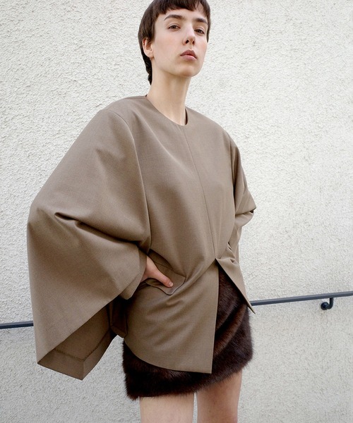 CLANE（クラネ）の「JACKET DETAIL CAPE TOPS（その他トップス・レディース・ブラック/ブラウン・1/2）」の9枚目の写真
