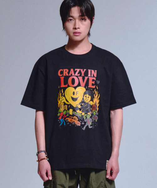 GRAVER（グレーバー）の「[ユニセックス]CRAZY IN LOVE 半袖Tシャツ_ブラック（Tシャツ/カットソー・レディース・ブラック・LARGE/MEDIUM/SMALL）」の3枚目の写真