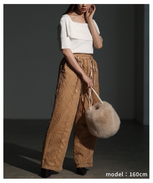 Sawa a la mode(サワアラモード)の「フェイクファー巾着ハンドバッグ(ハンドバッグ・レディース・ホワイト系その他/ベージュ・FREE)」の11枚目の写真