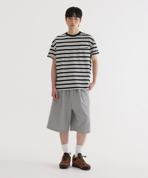 COVERNAT(カバーナット)の「マルチストライプTシャツ Dark Navy(Tシャツ/カットソー・レディース・その他・LARGE/X-LARGE/XX-LARGE/X-SMALL/SMALL/MEDIUM)」の6枚目の写真