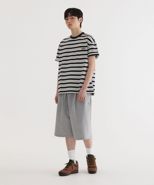 COVERNAT(カバーナット)の「マルチストライプTシャツ Dark Navy(Tシャツ/カットソー・レディース・その他・LARGE/X-LARGE/XX-LARGE/X-SMALL/SMALL/MEDIUM)」の7枚目の写真