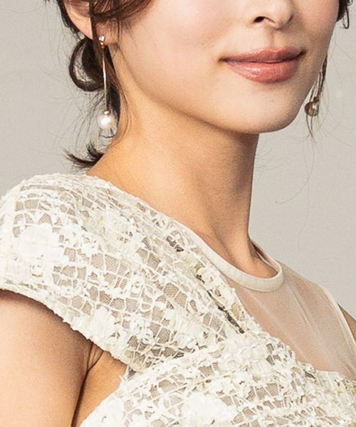 girl(ガール)の「揺れる コットンパール ロングピアス ゴールド シルバー 両耳用 アクセサリー(ピアス(両耳用)・レディース・シルバー/ゴールド・-)」の10枚目の写真