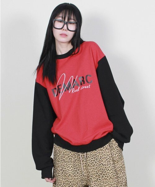 DEMARC（ドゥマーク）の「ロゴグラフィックカラーミックススウェットレッド（スウェット・レディース・その他・MEDIUM/LARGE）」の5枚目の写真