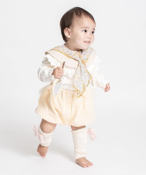 Ampersand（アンパサンド）の「花柄シフォンスカーフスタイ（スタイ/よだれかけ・キッズ・イエロー/ピンク・90）」の3枚目の写真