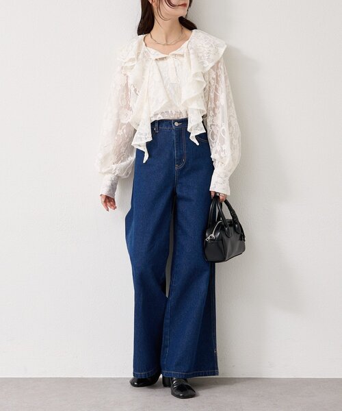 mystic(ミスティック)の「【3サイズ展開/SET UPで着用可◎】裾スリットフレアデニム(デニムパンツ・レディース・ネイビー/ベージュ/ブルー・2/1/0)」の5枚目の写真