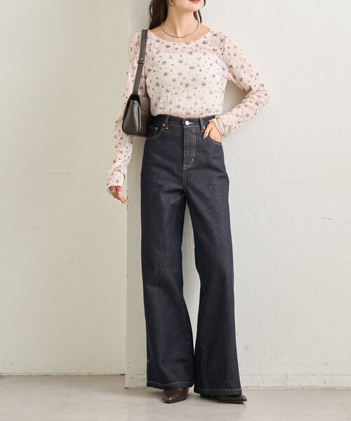 mystic(ミスティック)の「【3サイズ展開/SET UPで着用可◎】裾スリットフレアデニム(デニムパンツ・レディース・ネイビー/ベージュ/ブルー・2/1/0)」の21枚目の写真