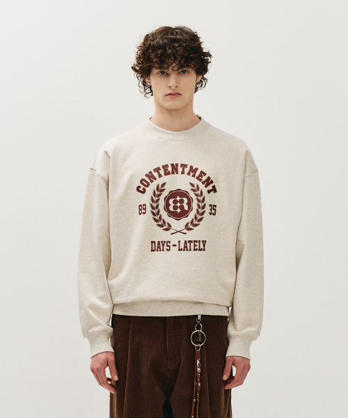 ECORR(エコル)の「ローレルロゴスウェットシャツ_オートミール(スウェット・レディース・その他・1(M)/2(L)/3(XL))」の2枚目の写真