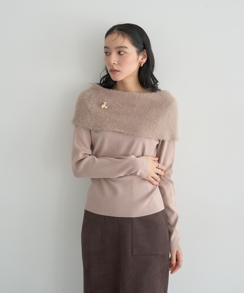 YECCA VECCA(イェッカヴェッカ)の「ファーMIXオフショルニット(ニット/セーター・レディース・ベージュ/ネイビー/ブルー・FREE)」の4枚目の写真