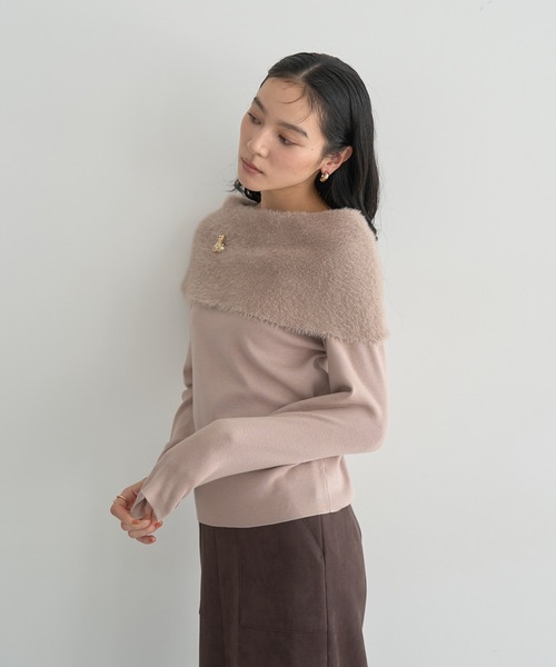 YECCA VECCA(イェッカヴェッカ)の「ファーMIXオフショルニット(ニット/セーター・レディース・ベージュ/ネイビー/ブルー・FREE)」の5枚目の写真