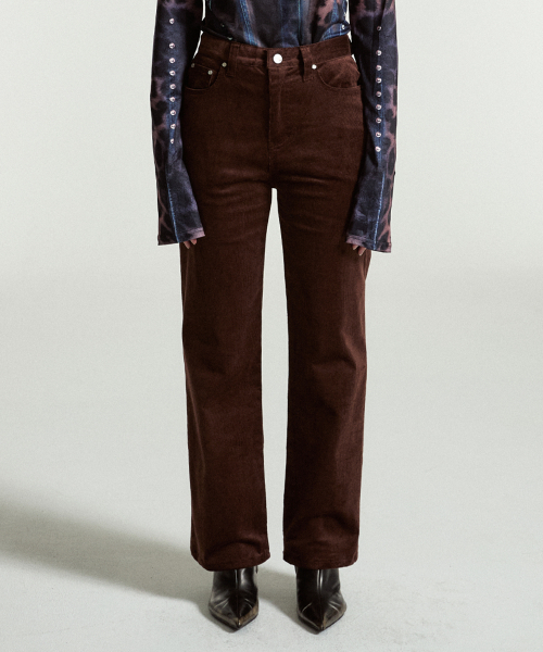 FEIHEI（フェイヘイ）の「FEI CORDUROY CARPENTER PANTS BROWN（その他パンツ・レディース・ブラウン・SMALL/MEDIUM/LARGE）」の2枚目の写真