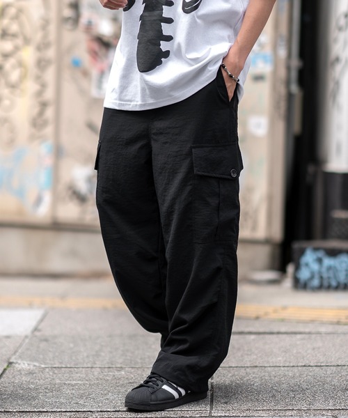 En serio TOKYO(エンソリオトーキョー)の「【SIDEWAYSTANCE】ポリワッシャーワイドカーゴパンツ(カーゴパンツ・メンズ・ネイビー/カーキ/ブラック・SMALL/MEDIUM/LARGE/X-LARGE)」の3枚目の写真