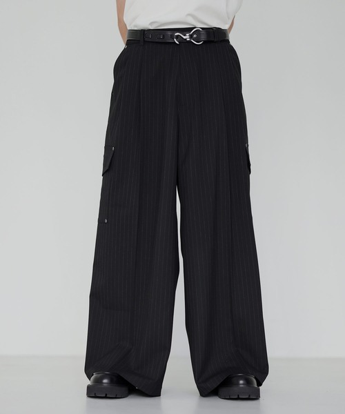 SOCCE（ソーシー）の「ウールライクピンストライプ2タックセンタープレスリベットカーゴスラックス【セットアップ対応】（スラックス・メンズ・グレー系/ブラック系・S/M/L/XL）」の7枚目の写真