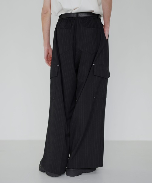 SOCCE（ソーシー）の「ウールライクピンストライプ2タックセンタープレスリベットカーゴスラックス【セットアップ対応】（スラックス・メンズ・グレー系/ブラック系・S/M/L/XL）」の8枚目の写真