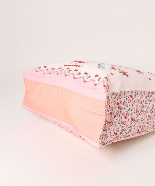 Cath Kidston(キャスキッドソン)の「Cath Kidston × Hello Kitty スクエアトートバッグ(ショルダーバッグ・レディース・ピンク・FREE)」の2枚目の写真