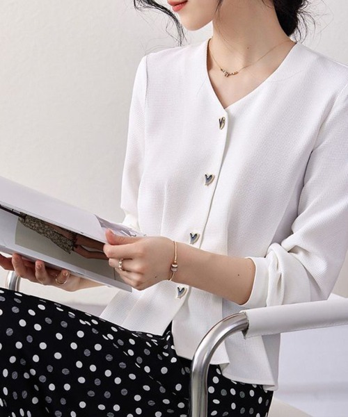 SallyLunn(サリーラン)の「ハートボタンペプラムブラウス(シャツ/ブラウス・レディース・ホワイト/スミクロ・MEDIUM/LARGE)」の10枚目の写真