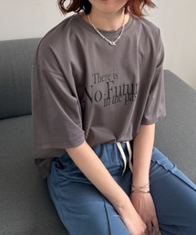 半端袖ロゴＴシャツ