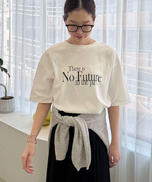 Doux archives(ドゥアルシーヴ)の「【26SS先行予約】半端袖ロゴTシャツ(Tシャツ/カットソー・レディース・チャコールグレー/オフホワイト/ベージュ・FREE)」の4枚目の写真