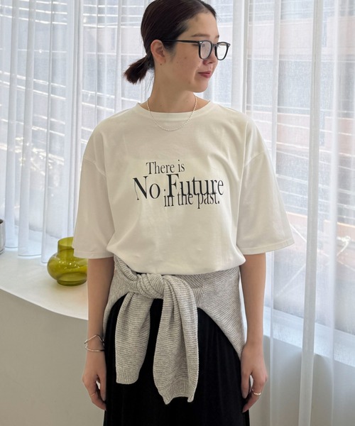 Doux archives(ドゥアルシーヴ)の「【26SS先行予約】半端袖ロゴTシャツ(Tシャツ/カットソー・レディース・チャコールグレー/オフホワイト/ベージュ・FREE)」の5枚目の写真