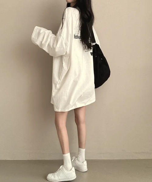 yuue' ( wear )(ユーイ)の「オーバーサイズロゴプリントロンT/長袖Tシャツ(Tシャツ/カットソー・レディース・ライトグレー/ホワイト/ブラック・FREE)」の5枚目の写真