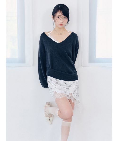 LILY BROWN(リリーブラウン)の「カシミヤブレンドニットセットサテンミニワンピース(ワンピース・レディース・アイボリー/グレー/チャコールグレー/ピンク・F)」の5枚目の写真