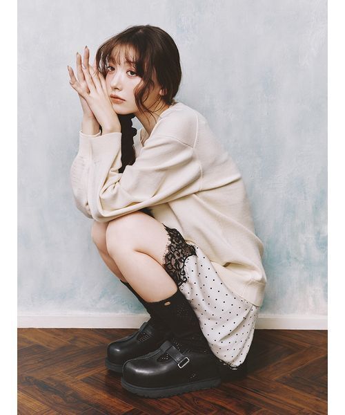 LILY BROWN（リリーブラウン）の「カシミヤブレンドニットセットサテン