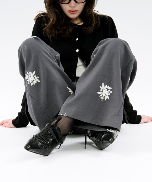 Embroidery straight pants ハイウエスト刺繍パンツ【ベルト付