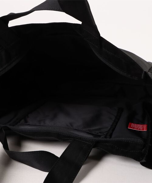 Manhattan Portage（マンハッタンポーテージ）の「THOMAS PAINE TOTE BAG COMBED COTTON GABARDINE DPL（トートバッグ・レディース・ブラック・LARGE）」の22枚目の写真