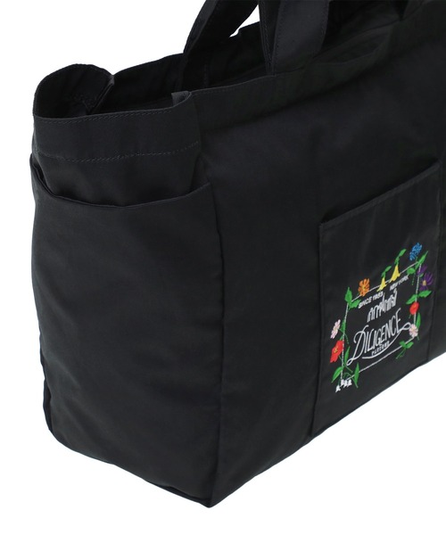 Manhattan Portage（マンハッタンポーテージ）の「THOMAS PAINE TOTE BAG COMBED COTTON GABARDINE DPL（トートバッグ・レディース・ブラック・LARGE）」の8枚目の写真