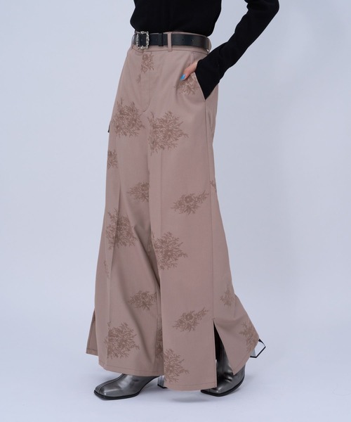 HARE（ハレ）の「Flowerシシュウワイドパンツ(HARE)（その他パンツ・レディース・ライトブルー/ピンク/ブラック・FREE）」の3枚目の写真