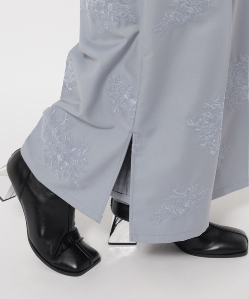 HARE（ハレ）の「Flowerシシュウワイドパンツ(HARE)（その他パンツ・レディース・ライトブルー/ピンク/ブラック・FREE）」の6枚目の写真