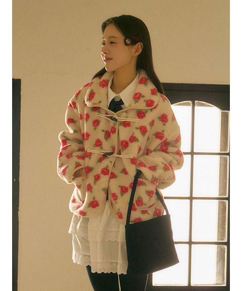 ANOETIC(アノエティック)の「FLORAL FLEECE DUFFLE JACKET_IVORY(その他アウター・レディース・アイボリー・FREE)」の2枚目の写真