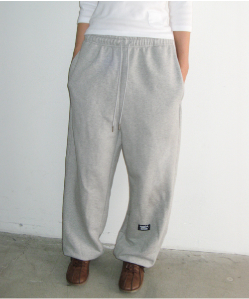 RONRON(ロンロン)の「DOT CLEF R APPLIQUE SWEAT JOGGER PANTS GREY(スウェットパンツ・レディース・その他・FREE)」の1枚目の写真