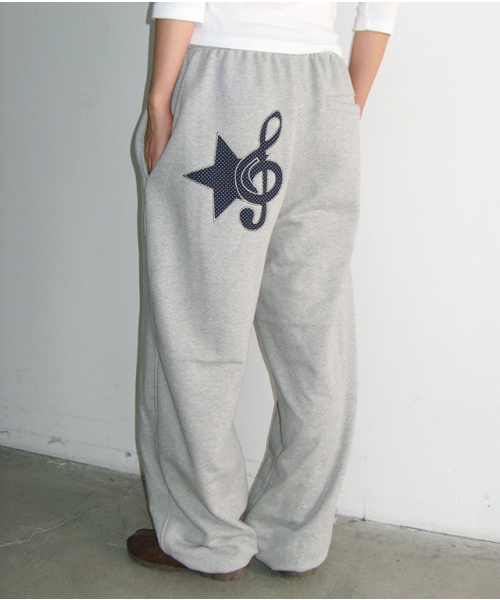 RONRON(ロンロン)の「DOT CLEF R APPLIQUE SWEAT JOGGER PANTS GREY(スウェットパンツ・レディース・その他・FREE)」の3枚目の写真