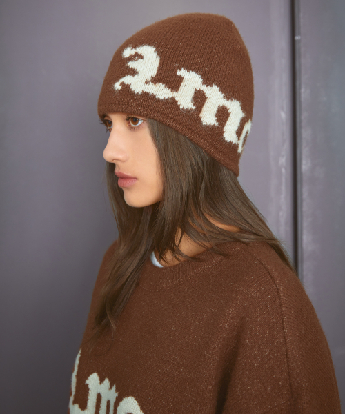 LMCの「GOTHIC NAME KNIT BEANIE brown（ニットキャップ/ビーニー・レディース・その他・ONE SIZE）」の2枚目の写真