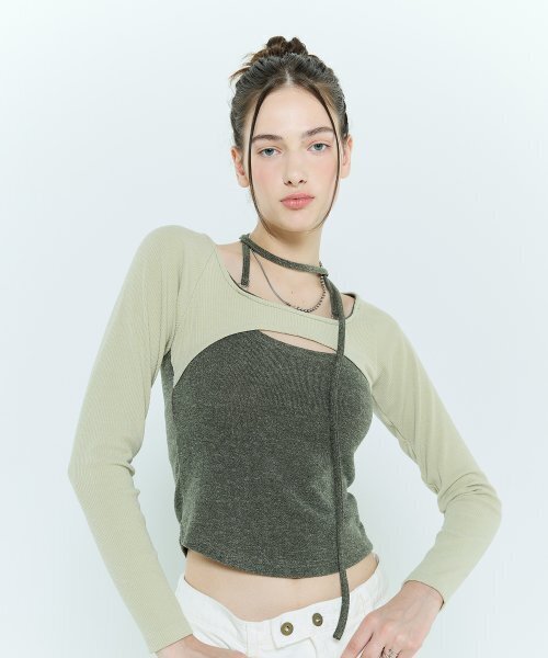 LARTIGENT(ラーティゼン)の「L6 CUTOUT RAGLAN TOP(KHAKI)(Tシャツ/カットソー・レディース・その他・FREE)」の1枚目の写真