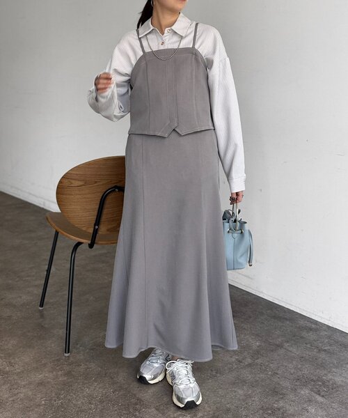 Chez toi（シェトワ）の「【セットアイテム】デニムビスチェ×デニムフレアスカートSET（つなぎ/オールインワン・レディース・グレー/インディゴブルー/ブラック・FREE）」の3枚目の写真