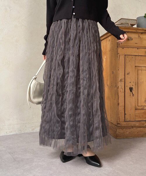 Thevon(ゼボン)の「ウェーブワッシャーシアースカート(スカート・レディース・アイボリー/ブラック/チャコールグレー・FREE)」の3枚目の写真