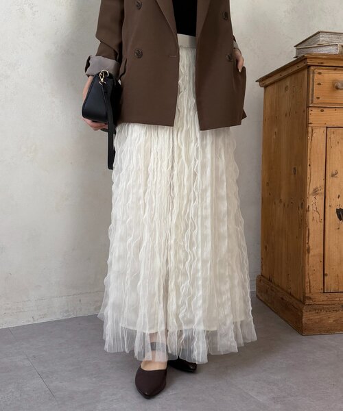 Thevon(ゼボン)の「ウェーブワッシャーシアースカート(スカート・レディース・アイボリー/ブラック/チャコールグレー・FREE)」の4枚目の写真