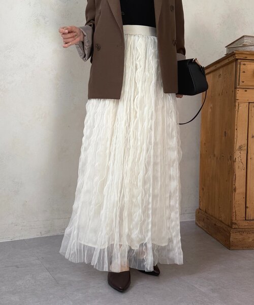 Thevon(ゼボン)の「ウェーブワッシャーシアースカート(スカート・レディース・アイボリー/ブラック/チャコールグレー・FREE)」の6枚目の写真