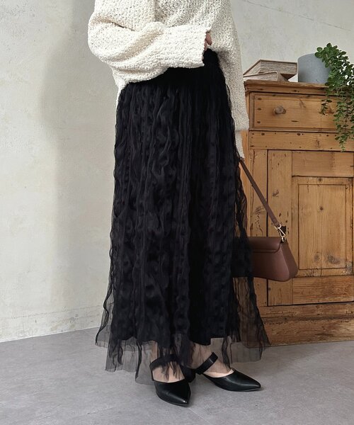 Thevon(ゼボン)の「ウェーブワッシャーシアースカート(スカート・レディース・アイボリー/ブラック/チャコールグレー・FREE)」の15枚目の写真