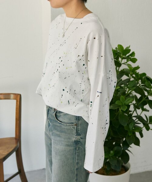 ear PAPILLONNER(イアパピヨネ)の「ペイントTシャツ【SUM1 STYLE×MONT KEMMEL】(Tシャツ/カットソー・レディース・ホワイト/ブラック・FREE)」の3枚目の写真