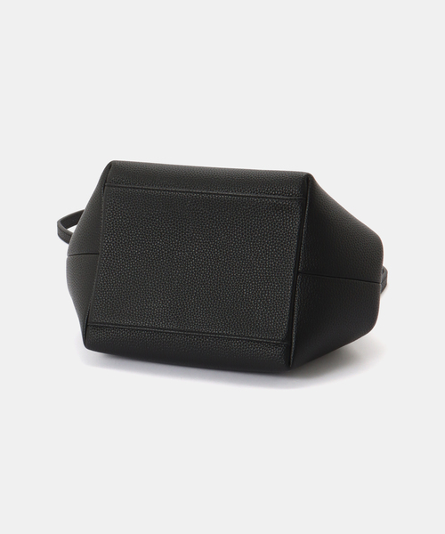 GANNI(ガニー)の「GANNI / ガニー Ganni Bou Bag Small Grained(ハンドバッグ・レディース・ブラック・FREE)」の12枚目の写真