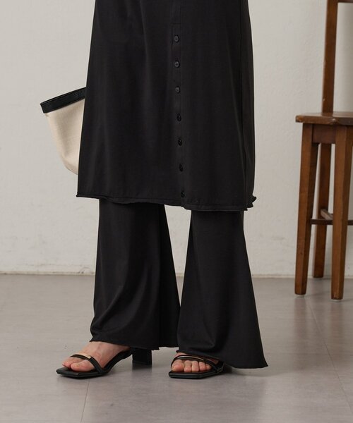 Omekashi(オメカシ)の「カットフレアパンツ&スカート(その他パンツ・レディース・ブラック/ブラウン・36/38)」の7枚目の写真