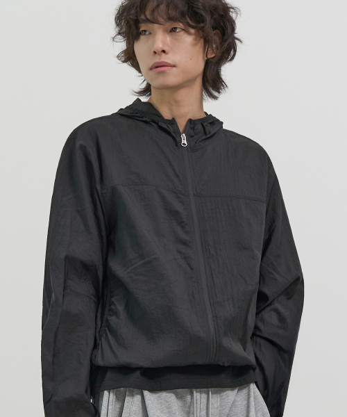EXCONTAINER(エックスコンテナ)の「ライトウェイトシアジャケット (ブラック)(ナイロンジャケット・メンズ・その他・MEDIUM/LARGE/X-LARGE)」の1枚目の写真