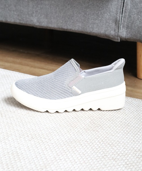 kitson（キットソン）の「Kitson+ 「クイッポン」と履ける快適 軽量メッシュ ウェーブウェッジソール スリッポン スニーカー（スリッポン・レディース・グレー/ブラック系その他/ベージュ・LL/L/M/S）」の14枚目の写真