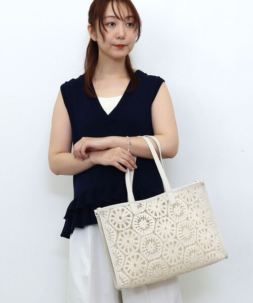 COOCO(クーコ)の「lizzy メッシュコンビトートバッグ/A4対応(トートバッグ・レディース・オフホワイト/ベージュ/ブラック・FREE)」の22枚目の写真