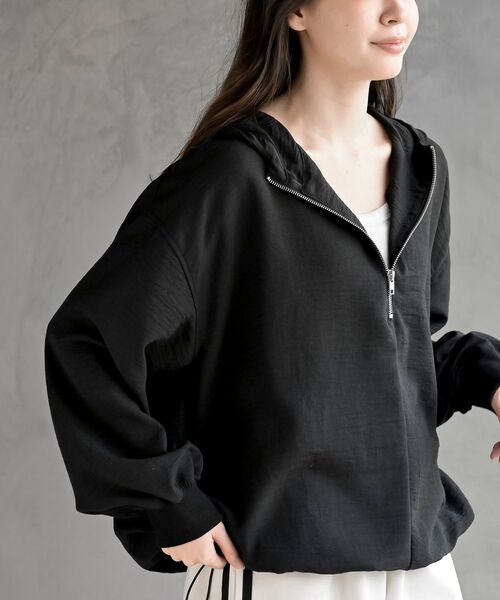 rps（アールピーエス）の「ハーフジップフードプルオーバー（パーカー・レディース・オフホワイト/サックスブルー/ブラック・フリー）」の4枚目の写真