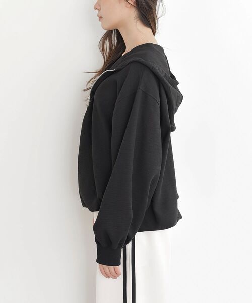 rps（アールピーエス）の「ハーフジップフードプルオーバー（パーカー・レディース・オフホワイト/サックスブルー/ブラック・フリー）」の13枚目の写真