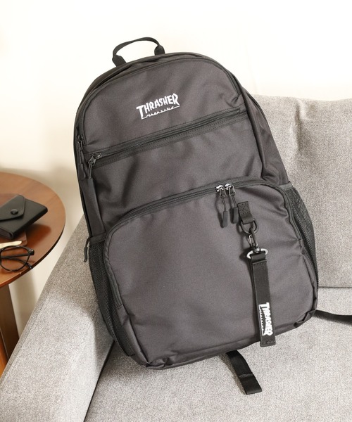 THRASHER(スラッシャー)の「THRASHER BACKPACK30 リュック(バックパック/リュック・メンズ・ブラック×ホワイト/ブラック系・FREE)」の1枚目の写真